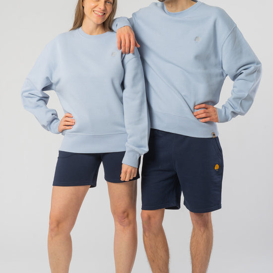 U-STSU857-Boxy-Sweatshirt-aus-Bio-Baumwolle-Fair-Produzierte-Mode-Unisex-NALU-Serene-Blue-Vorne1