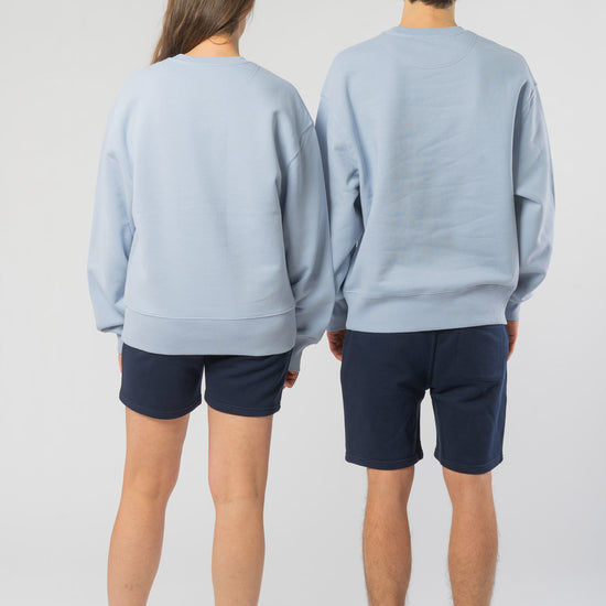 U-STSU857-Boxy-Sweatshirt-aus-Bio-Baumwolle-Fair-Produzierte-Mode-Unisex-NALU-Serene-Blue-Vorne5