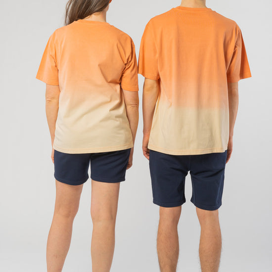 U-STTU757-Dip-Dye-Boxy-T-Shirt-aus-Bio-Baumwolle-Faire-Trade-Kleidung-Unisex-GHAZAL-Dip-Dye-MushroomBarley-Vorne5