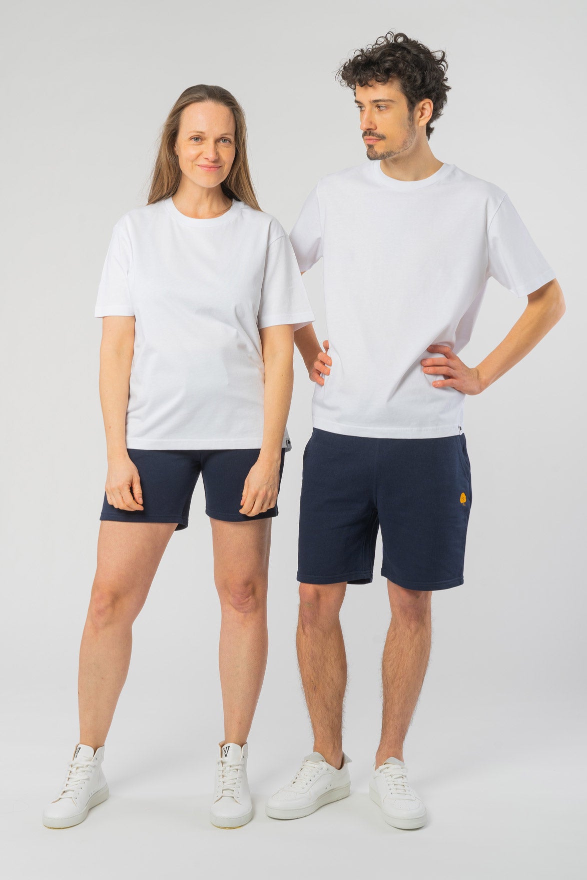 U-STTU759-Boxy-T-Shirt-aus-Bio-Baumwolle-Fair-Trade-T-Shirt-Unisex-GIANG-White-Vorne1