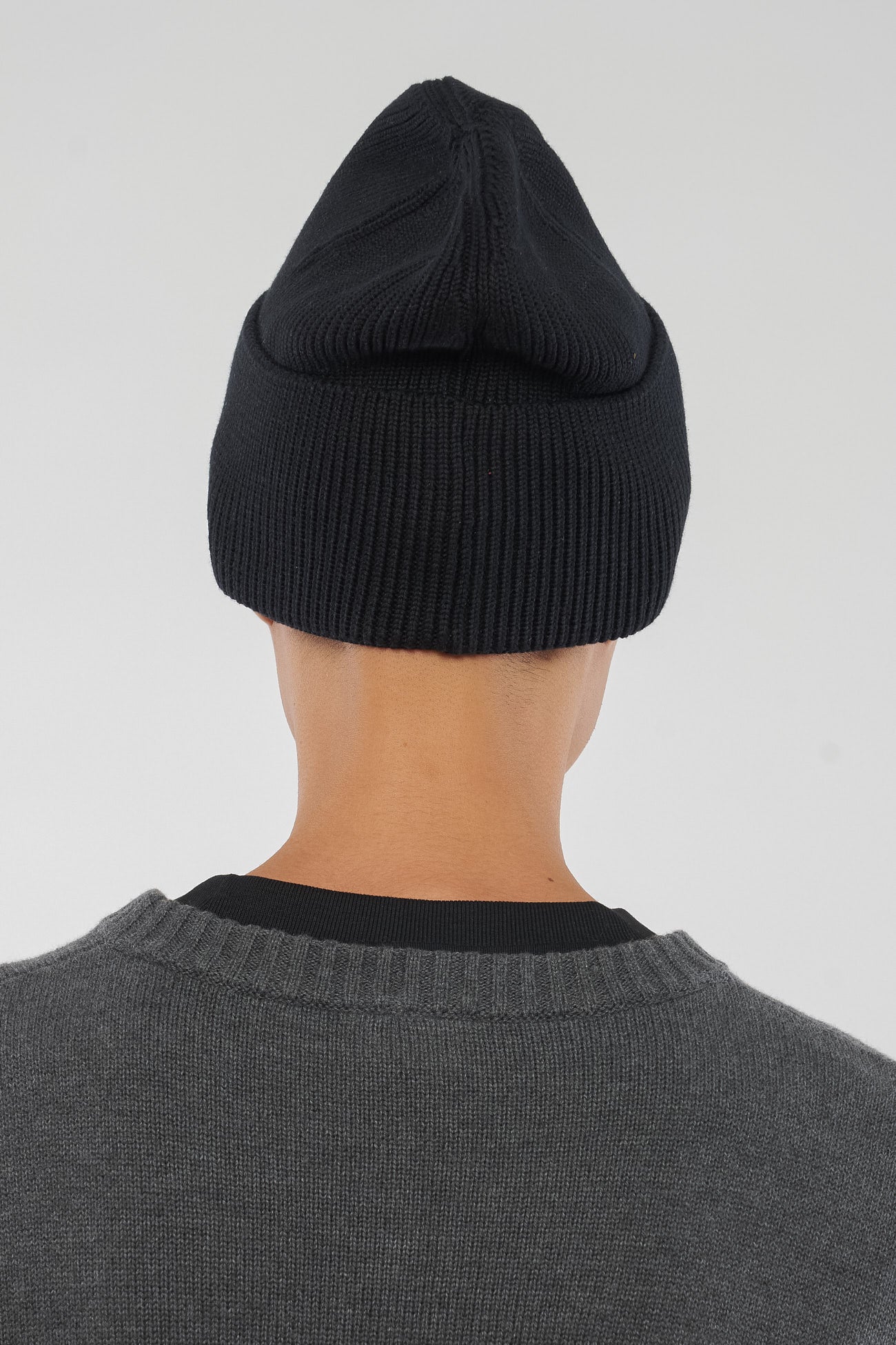 U-mw-590-301-KALI-Strickmuetze-aus-Bio-Baumwolle-Kleidung-Fair-Trade-Bio-Frauen-LICAP-Schwarz-Hinten2