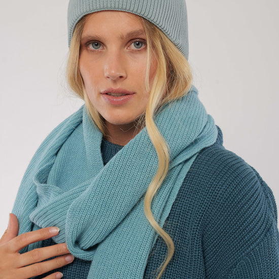U-mw-590-301-KALI-Strickmuetze-aus-Bio-Baumwolle-Online-Mode-Kaufen-Frauen-LICAP-Sage-Vorne