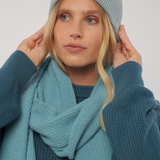 U-mw-590-301-KALI-Strickmuetze-aus-Bio-Baumwolle-Online-Mode-Kaufen-Frauen-LICAP-Sage-Vorne2