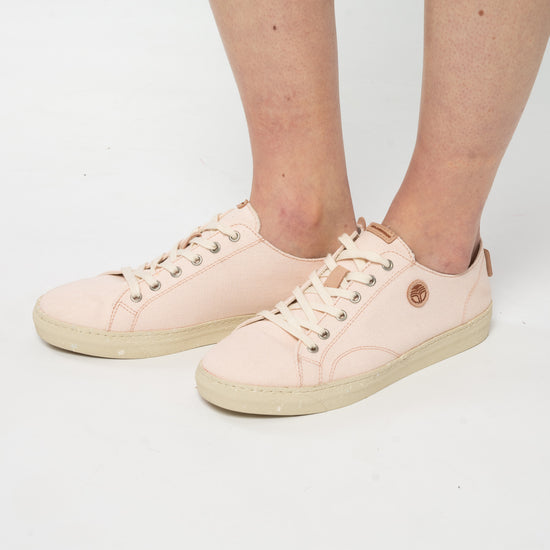 W-1-1-LIFE-Laessige-Sommer-Schuhe-aus-Recycelte-Materialien-Fairtrade-Kleidung-Frauen-LIFE-Loto-Vorne