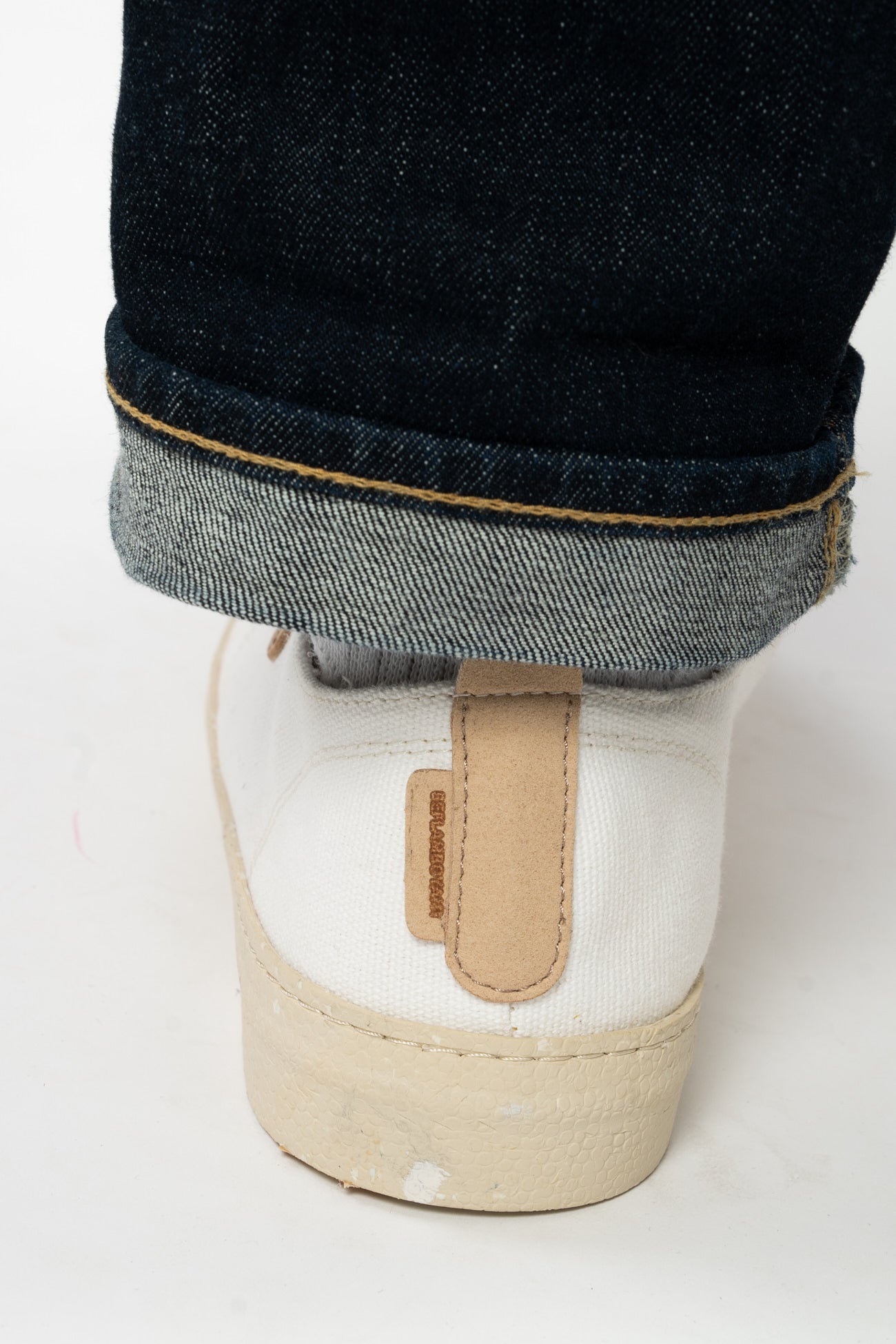 W-1-1-LIFE-Laessige-Sommer-Schuhe-aus-Recycelte-Materialien-Fairtrade-Online-Shop-Frauen-LIFE-Sabia-Hinten2