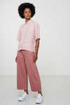 W-104007-PILEA-Gestreiftes-Shirt-aus-ECOVERO-Fair-Trade-Mode-Online-Frauen-RENKAR-Rose-701_1
