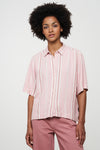 W-104007-PILEA-Gestreiftes-Shirt-aus-ECOVERO-Fair-Trade-Mode-Online-Frauen-RENKAR-Rose-701_2