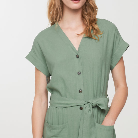 W-106009-DIANELLA-Jumpsuit-aus-ECOVERO-Oekomode-HOMAKE-Leaf-Green-Vorne4