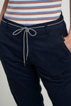W-106015-AZARA-Hose-aus-Bio-Baumwolle-Bio-Sweatshirts-Frauen-PANSIR-Dark-Navy-200_4