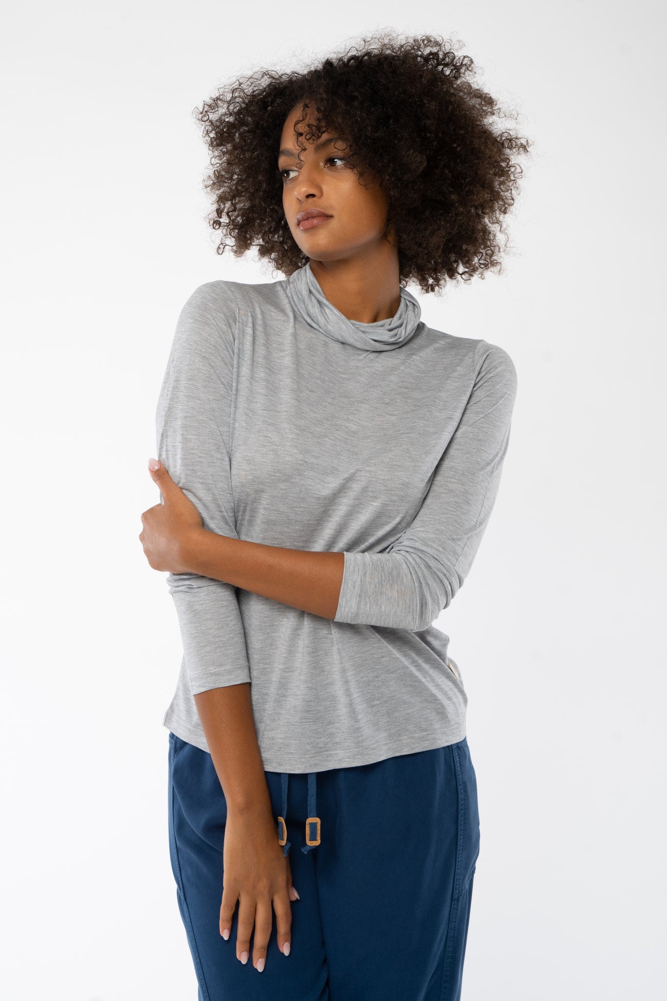 W-18822f-Rollkragenshirt-aus-Tencel-Onlineshop-Mode-ZEEGAHA-Heather-Grey-Vorne