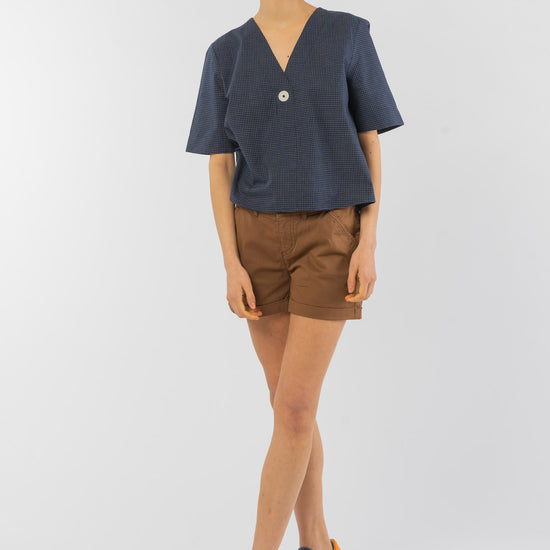 W-2050f-Micro-Chino-Shorts-aus-Bio-Baumwolle-Oeko-Klamotten-Frauen-ALDONNA-Braun-Vorne4