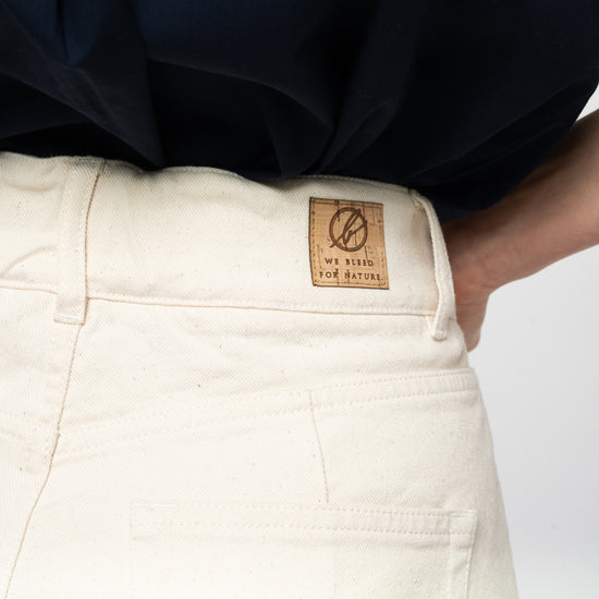 W-2246f-Jeans-Shorts-aus-Bio-Baumwolle-Online-Mode-Shop-Frauen-JULEMI-Natural-Detail