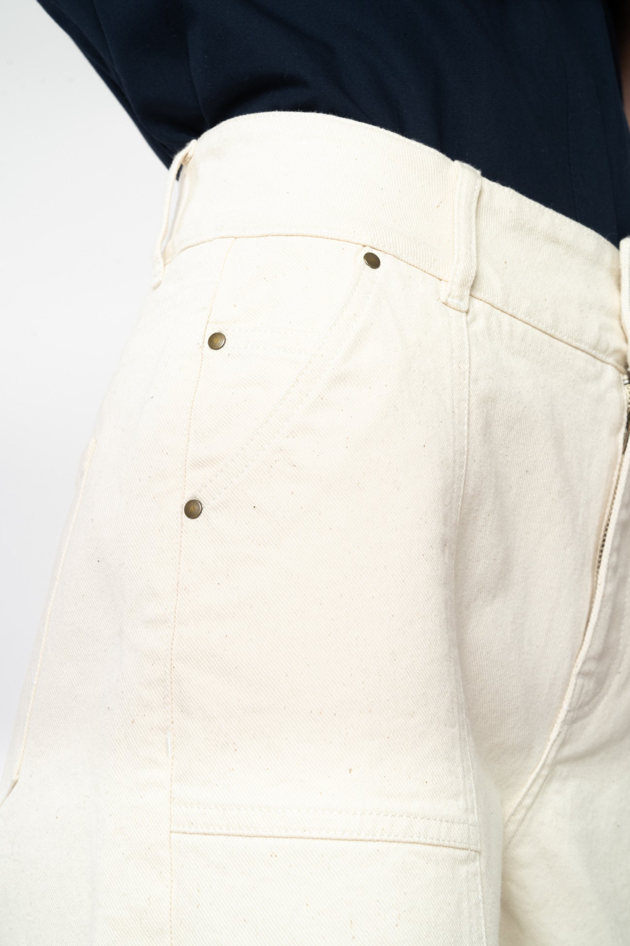 W-2246f-Jeans-Shorts-aus-Bio-Baumwolle-Online-Mode-Shop-Frauen-JULEMI-Natural-Seite