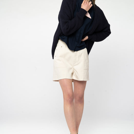W-2246f-Jeans-Shorts-aus-Bio-Baumwolle-Online-Mode-Shop-Frauen-JULEMI-Natural-Style