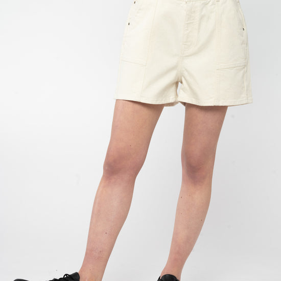 W-2246f-Jeans-Shorts-aus-Bio-Baumwolle-Online-Mode-Shop-Frauen-JULEMI-Natural-Vorne