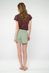 W-2250f-Leinen-Shorts-aus-Leinen-Mode-Fair-Produziert-Frauen-FAMOJI-Green-Hinten