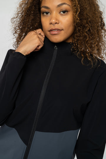 W-2286f-Sportjacke-aus-ECONYL-Fairtrade-Online-Shop-Frauen-KEROSANE-Grey-Detail