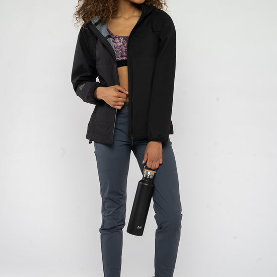 W-2288f-Regenjacke-aus-Recyceltes-Polyester-Fair-Bio-Kleidung-Frauen-EIBOR-Black-Style