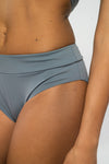 W-2290fa-Bikini-Hose-aus-ECONYL-Kleidung-Fairtrade-Frauen-DIPPOLIDA-Grey-Detail