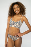 W-2290fb-Bikini-Hose-aus-ECONYL-Kleidung-Fairtrade-Frauen-DIPPOLIDA-Peach-Vorne2