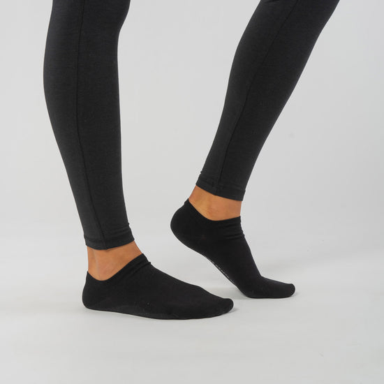 W-396-Sneaker-Socker-Low-Cut-2er-Pack-aus-Bio-Baumwolle-Mode-Bio-Fair-Frauen-FIDUCIA-Black-Vorne