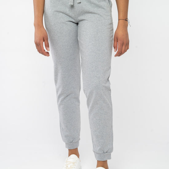 W-63240-LAVINIA-Jogginghose-aus-Bio-Baumwolle-Bio-Kleidung-Frauen-GEPANTA-Grey-Melange-Vorne