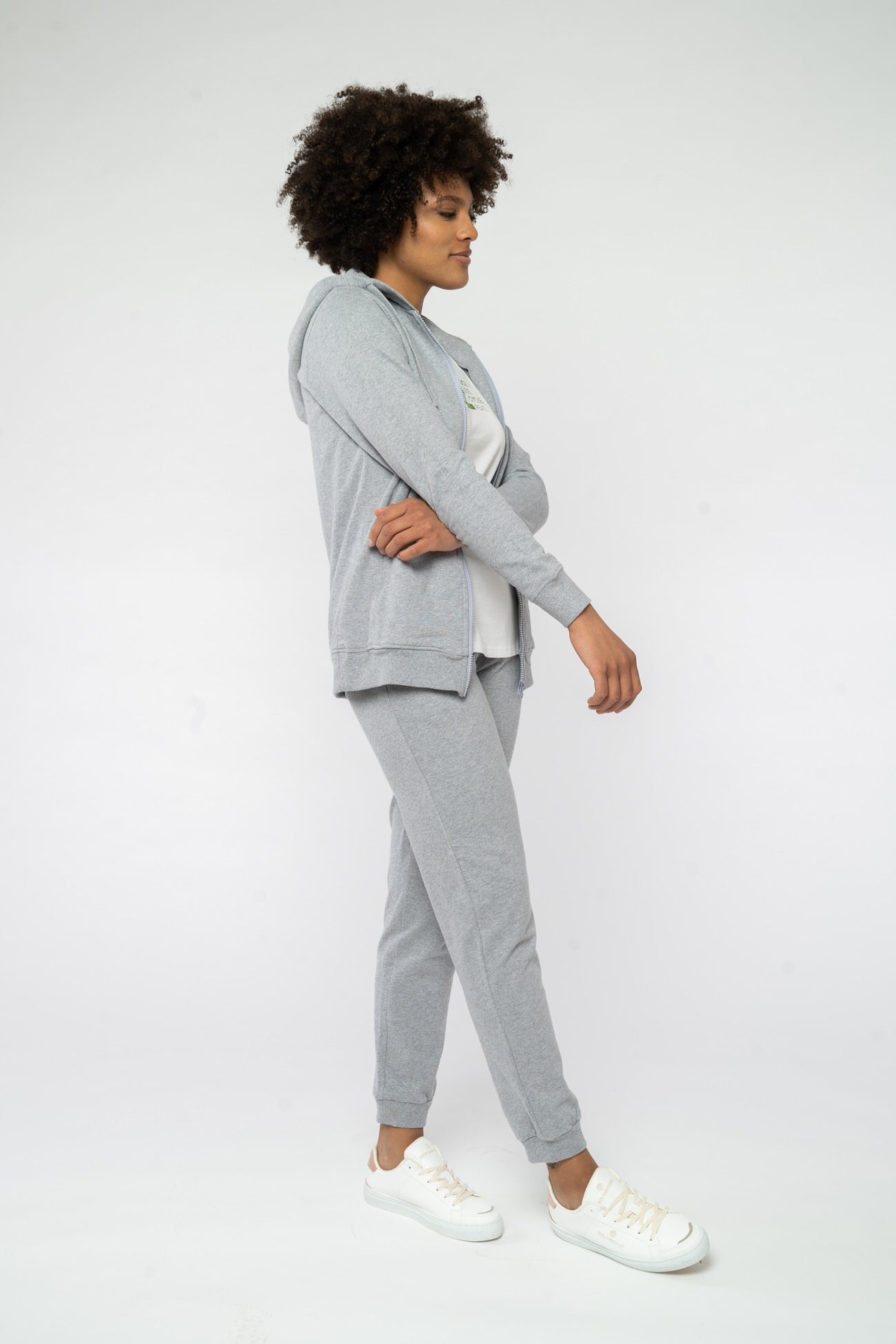 W-63241-LAMINA-Kapuzenjacke-aus-Bio-Baumwolle-Oeko-Mode-Frauen-ZELENKA-Grey-Melange-Seite