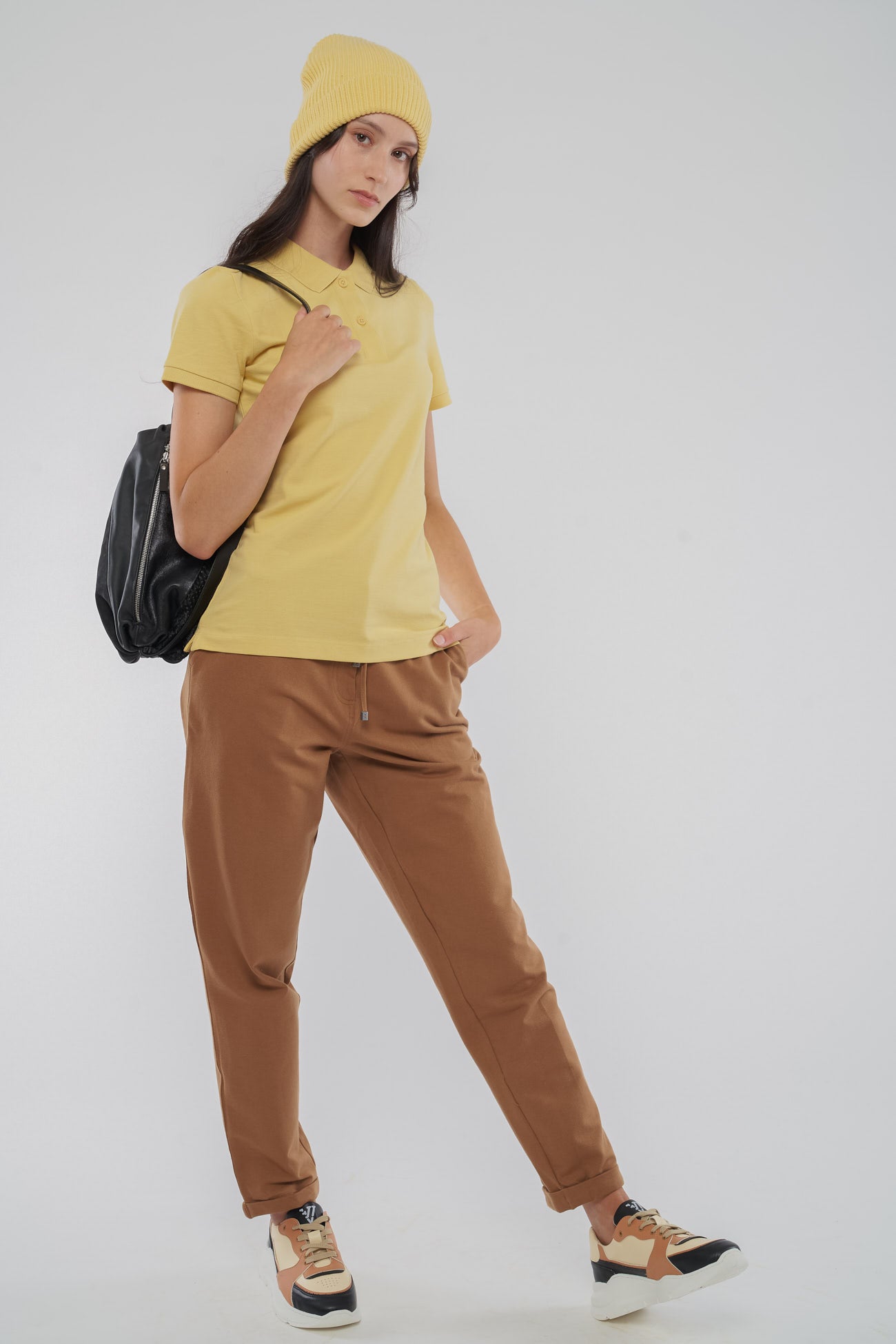 W-63546-JACKY-Hose-aus-Bio-Baumwolle-Produktionsschritte-Bio-Kleidung-Frauen-HOVENIA-Camel-Style2