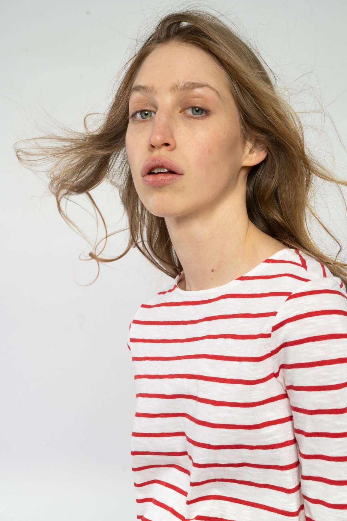 W-63847602-OFFWH-CHLI-side