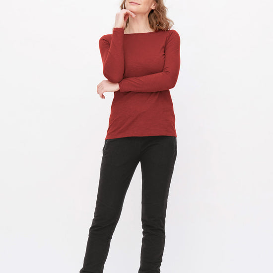 W-63879-HILLA-Longsleeve-Shirt-aus-Bio-Baumwolle-Kleidung-Bio-Baumwolle-MITROBELL-Burnt-Brick-Vorne1
