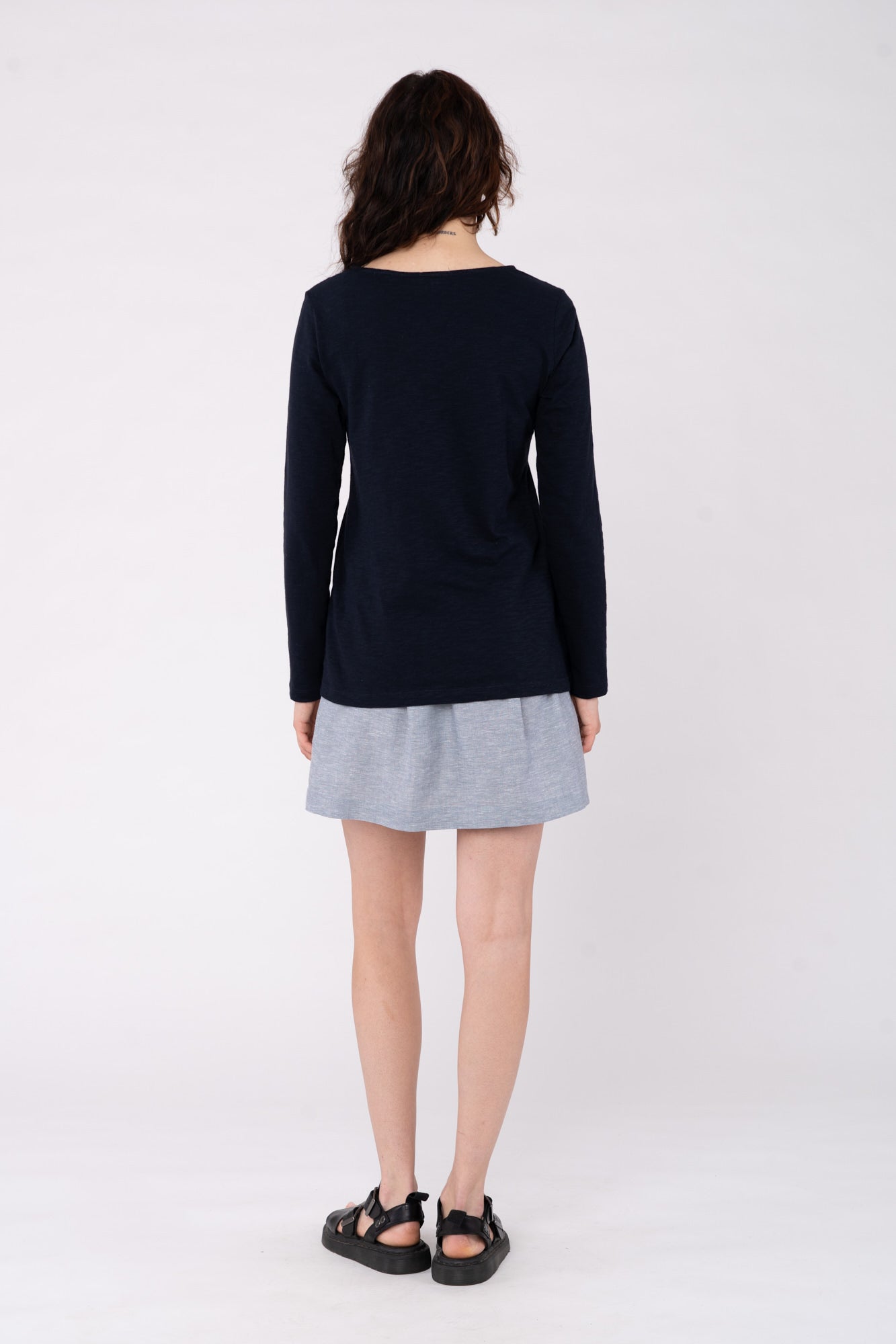 W-63879566-Longsleeve-Blue-HILLA1