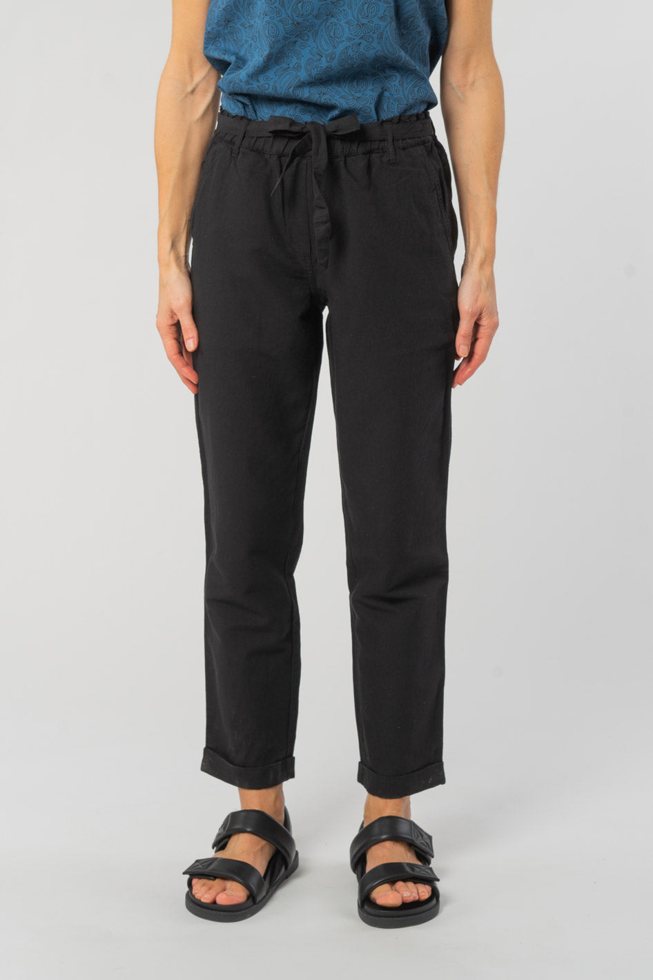 W-66517-Legere-Sommerhose-aus-Bambus-Bio-Baumwolle-Mode-Bio-Fair-Frauen-LUCIDA-Black-Vorne2