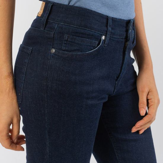 W-887fn-Max-Flex-Light-Jeans-aus-Bio-Baumwolle-Organic-Kleidung-Frauen-ADORE-dark-denim-Vorne3