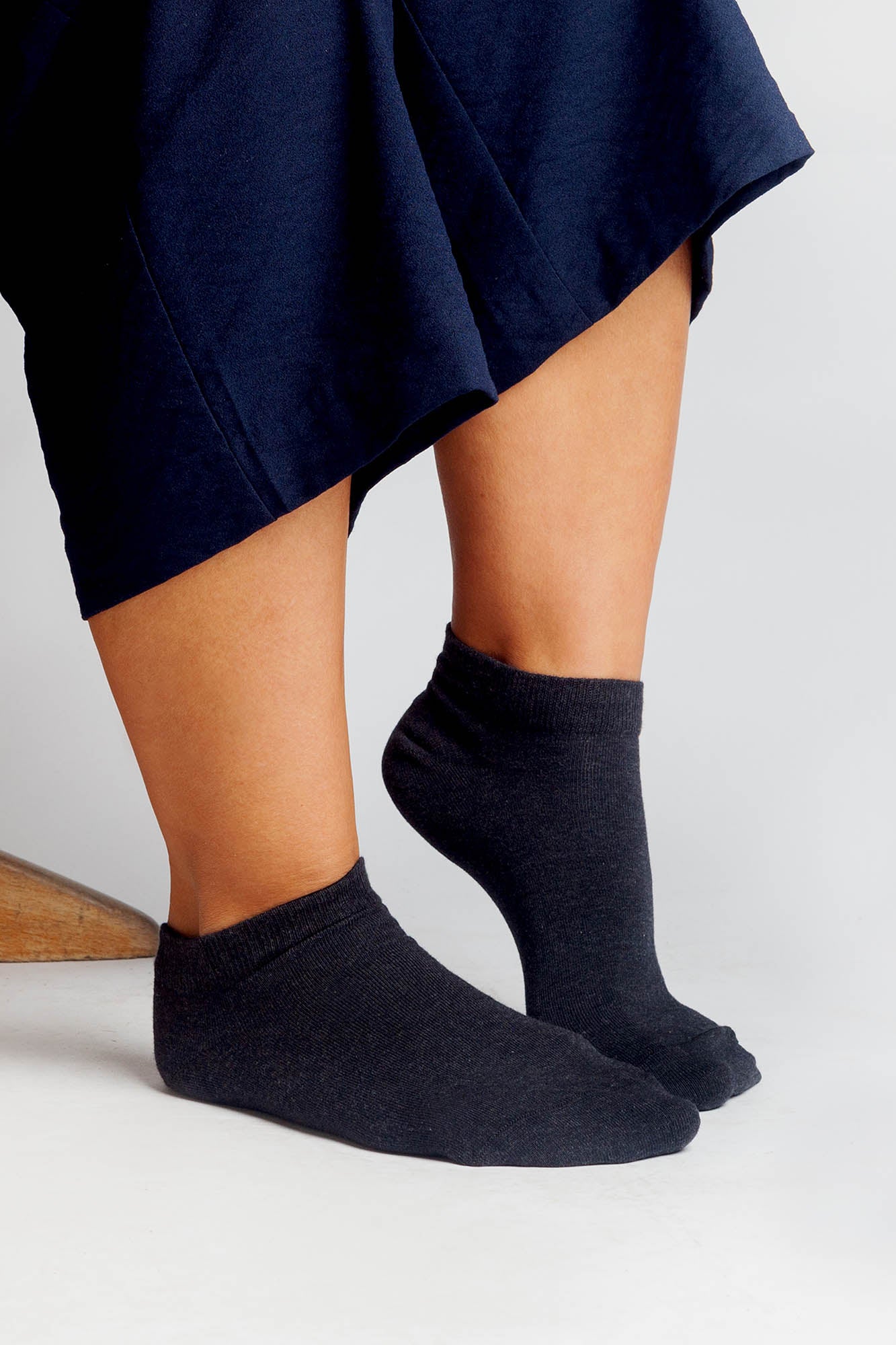 W-9306-Fair-Trade-Bio-S-ckchen-Damen-Lang-Anthazit-Detail-4