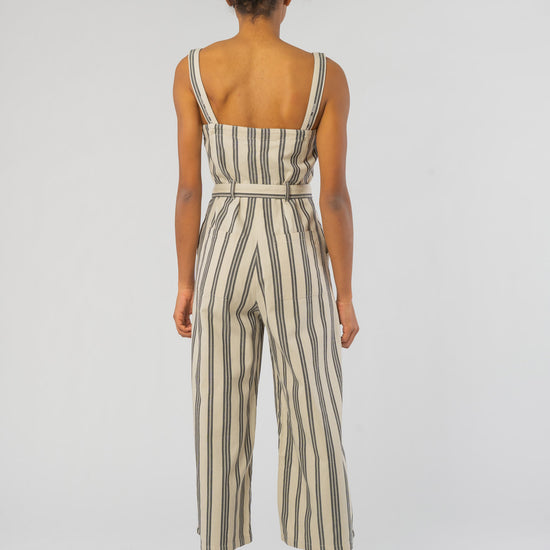 W-A005UE-Rena-Striped-Jumpsuit-aus-Bio-Baumwolle-Gruene-Mode-Online-Shop-Frauen-SILVESTRA-Fog-and-Black-Stripe-Vorne1