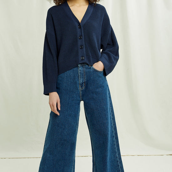 W-A301UE-NY1-Jasmine-Cardigan-aus-Bio-Baumwolle-Online-Shop-Mode-Frauen-LINDERA-Navy-Vorne_1