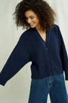 W-A301UE-NY1-Jasmine-Cardigan-aus-Bio-Baumwolle-Online-Shop-Mode-Frauen-LINDERA-Navy-Vorne_2