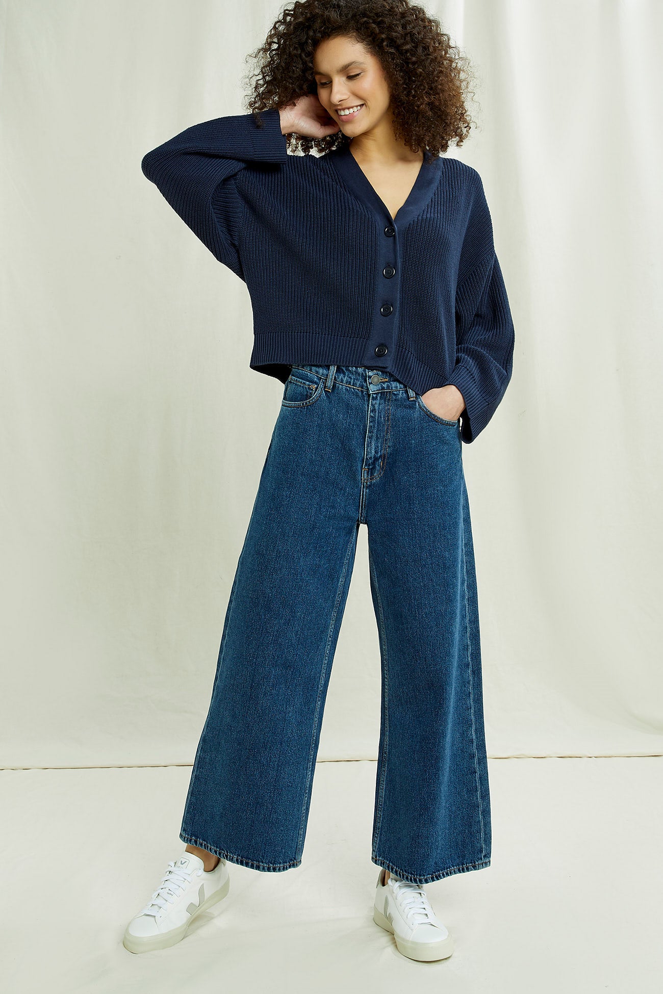 W-A301UE-NY1-Jasmine-Cardigan-aus-Bio-Baumwolle-Online-Shop-Mode-Frauen-LINDERA-Navy-Vorne_3