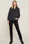W-B004UF-BK1-Kiara-Ikat-Shirt-aus-Bio-Baumwolle-Natuerliche-Mode-Frauen-CORIAMA-Black-Vorne_2