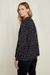 W-B004UF-BK1-Kiara-Ikat-Shirt-aus-Bio-Baumwolle-Natuerliche-Mode-Frauen-CORIAMA-Black-Vorne_4