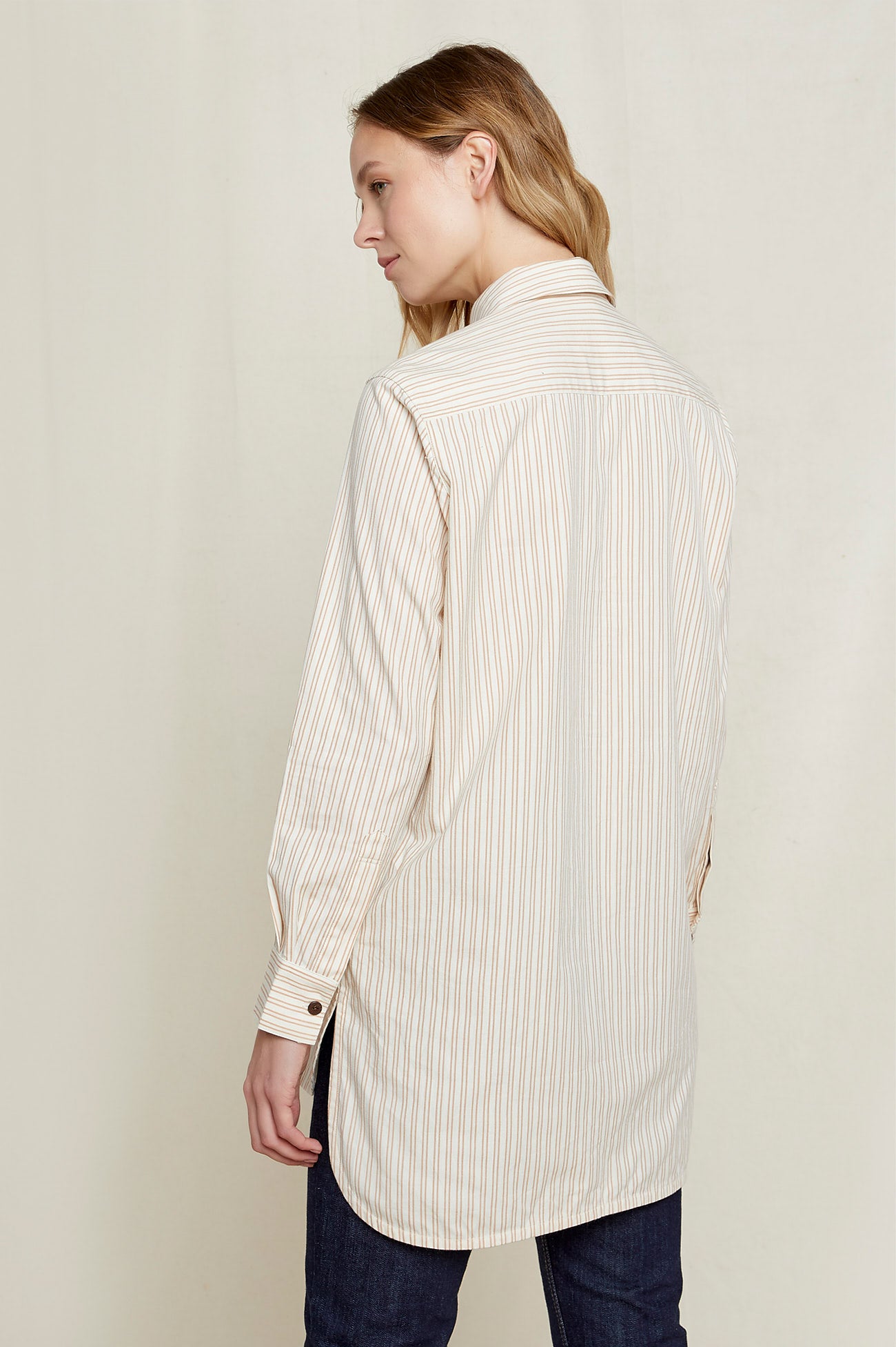 W-B007UF-WH1-Liza-Striped-Shirt-aus-Bio-Baumwolle-Fair-Trade-T-Shirt-Frauen-VIBULANA-Off-White-Vorne_4
