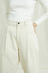 W-B128UF-CM1-Alexis-Tapaered-Trousers-aus-Bio-Baumwolle-Mode-Kleidung-Frauen-OBASSI-Natural-Vorne_7