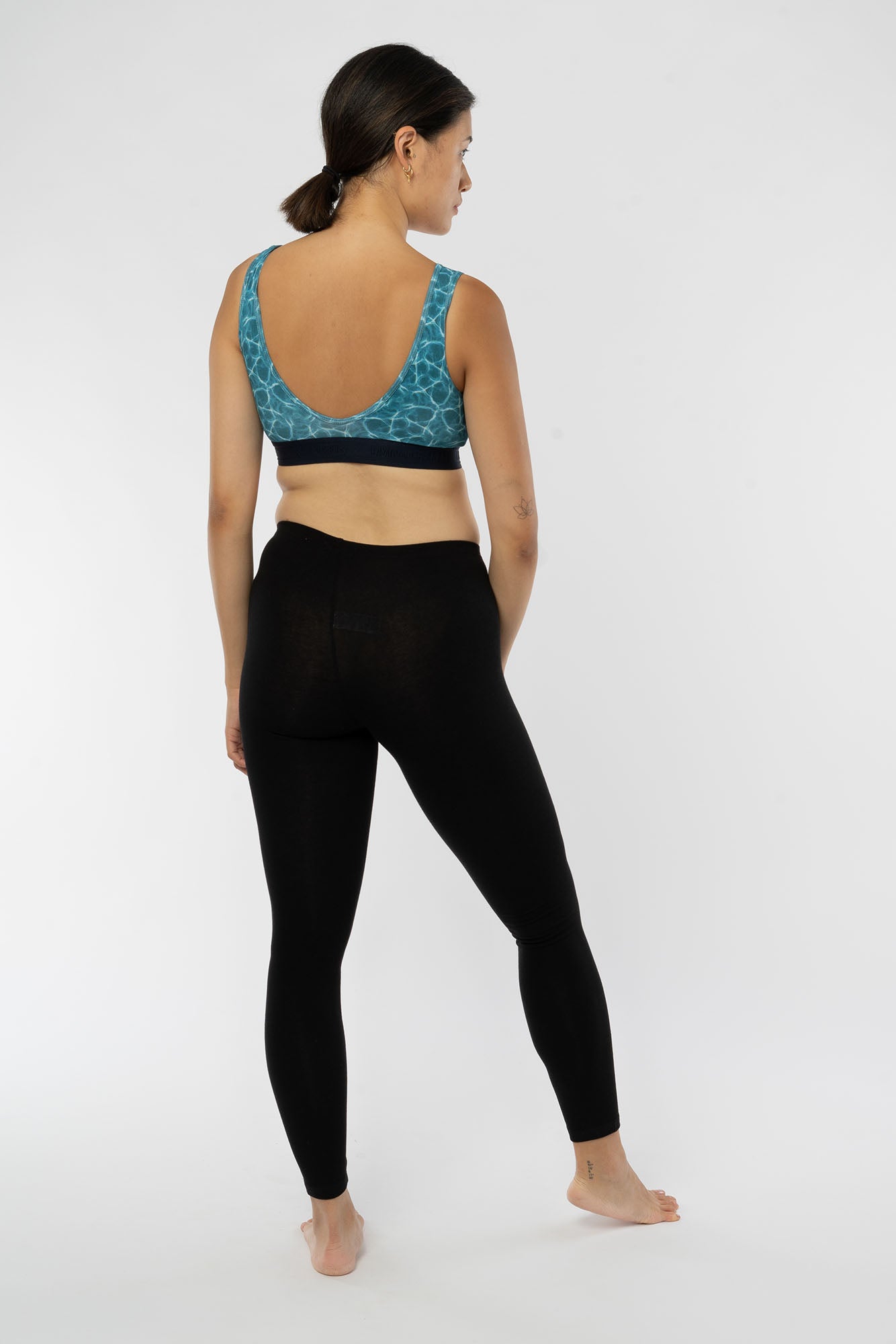 W-Bustier-aus-Bio-Baumwolle-T-Shirts-Fairtrade-Ocean-Blue-Hinten