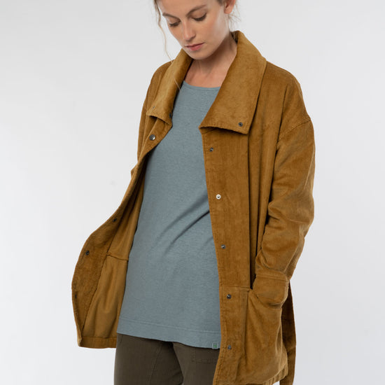 W-Cord-Jacke-aus-Bio-Baumwolle-Hanf-Fairtrade-Kleidung-Peanut-Vorne6