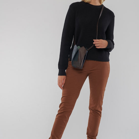 W-Crew-Standard-Knit-Sweater-Bio-Baumwolle-Frauen-Jet-Black-Vorne