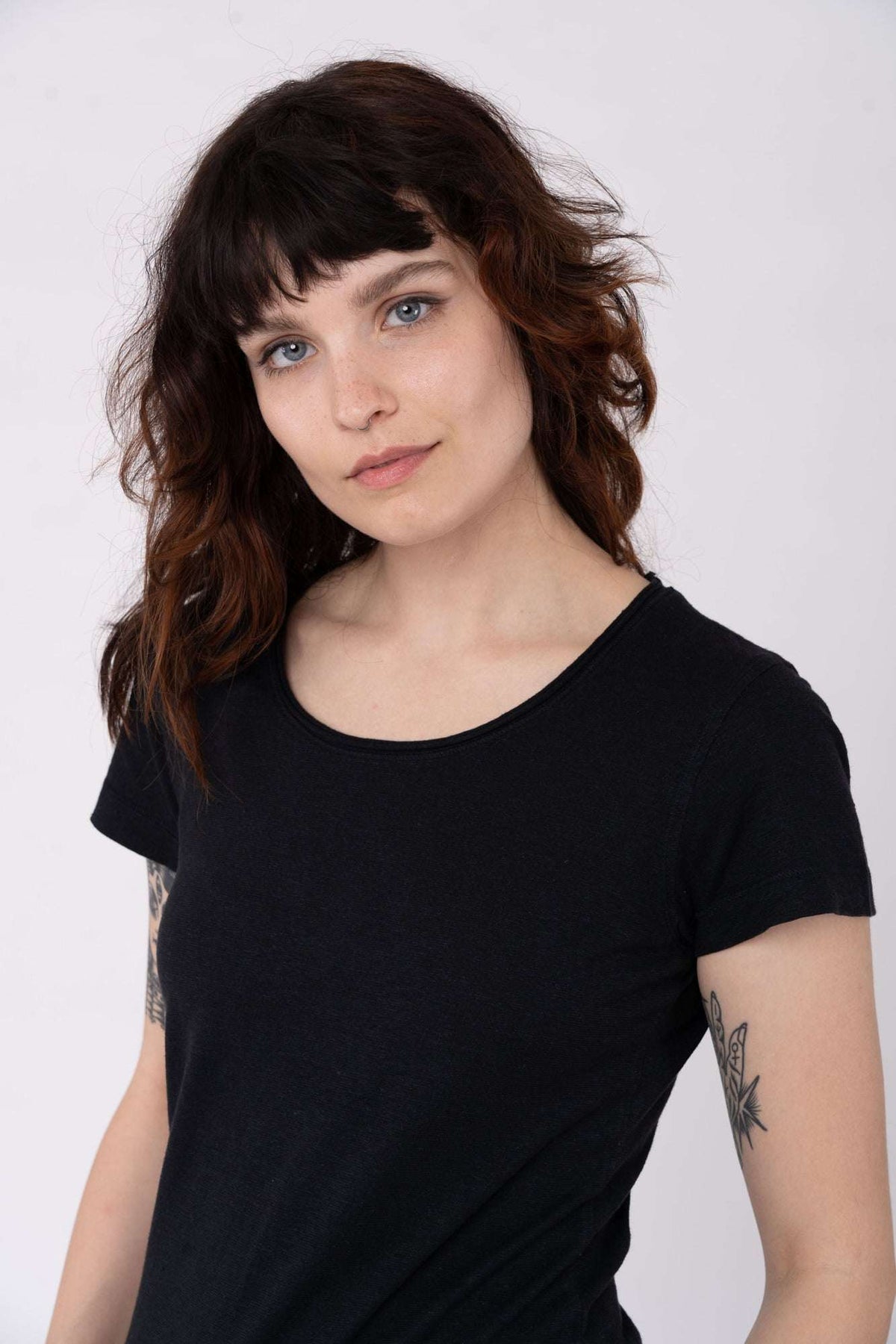 W-DH216-Black-T-shirt-Leger-FitHanf-Vorne3