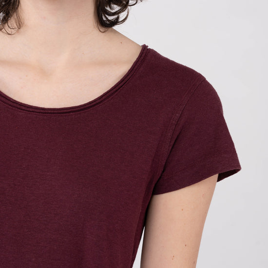 W-DH216OEB-Legeres-T-Shirt-aus-Hanf-Bio-Baumwolle-Faire-Klamotten-CAMBRENA-Rioja-Vorne3