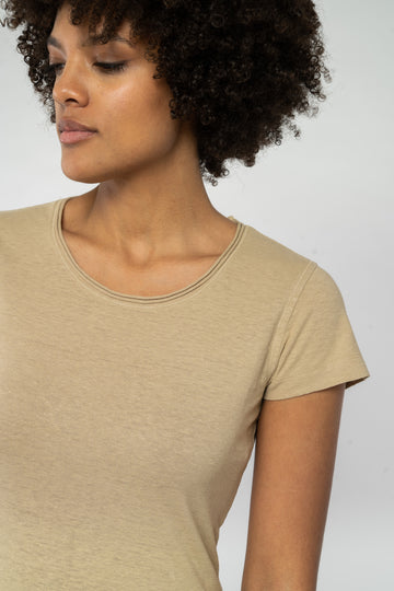 W-DH216OEB-T-Shirt-fuer-Frauen-Klassich-Hanf-GOBI-Detail
