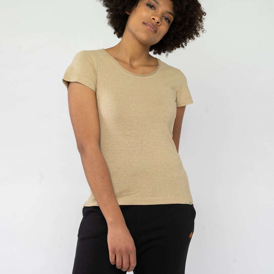 W-DH216OEB-T-Shirt-fuer-Frauen-Klassich-Hanf-GOBI-Vorne2
