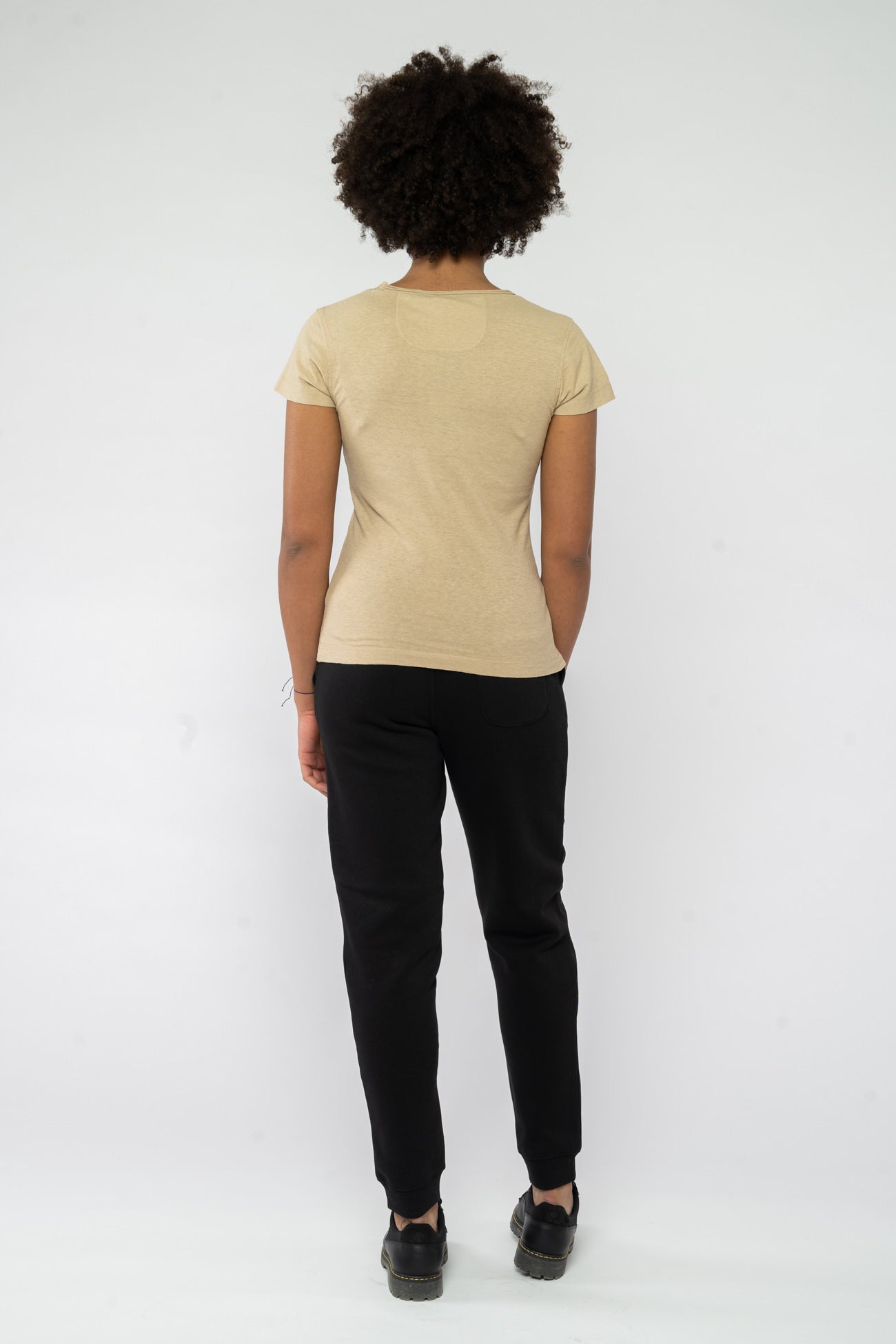 W-DH216OEB-T-Shirt-fuer-Frauen-Klassich-Hanf-GOBI